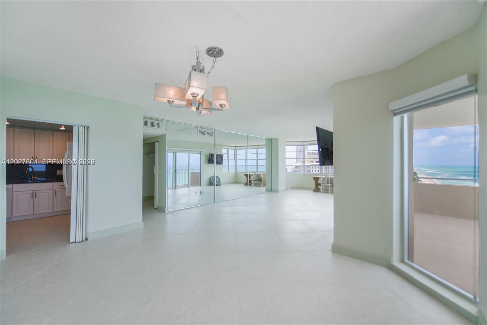 1950 S Ocean Dr 19P