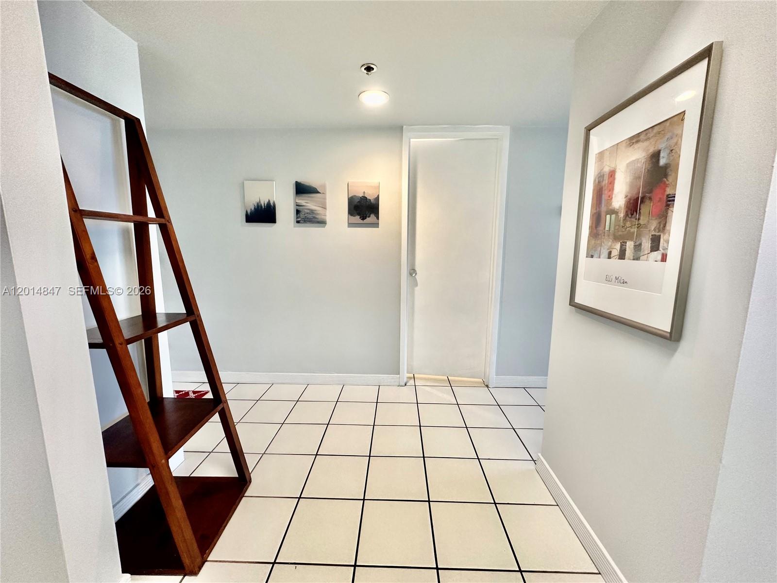THE DECOPLAGE CONDO - Residential Lease