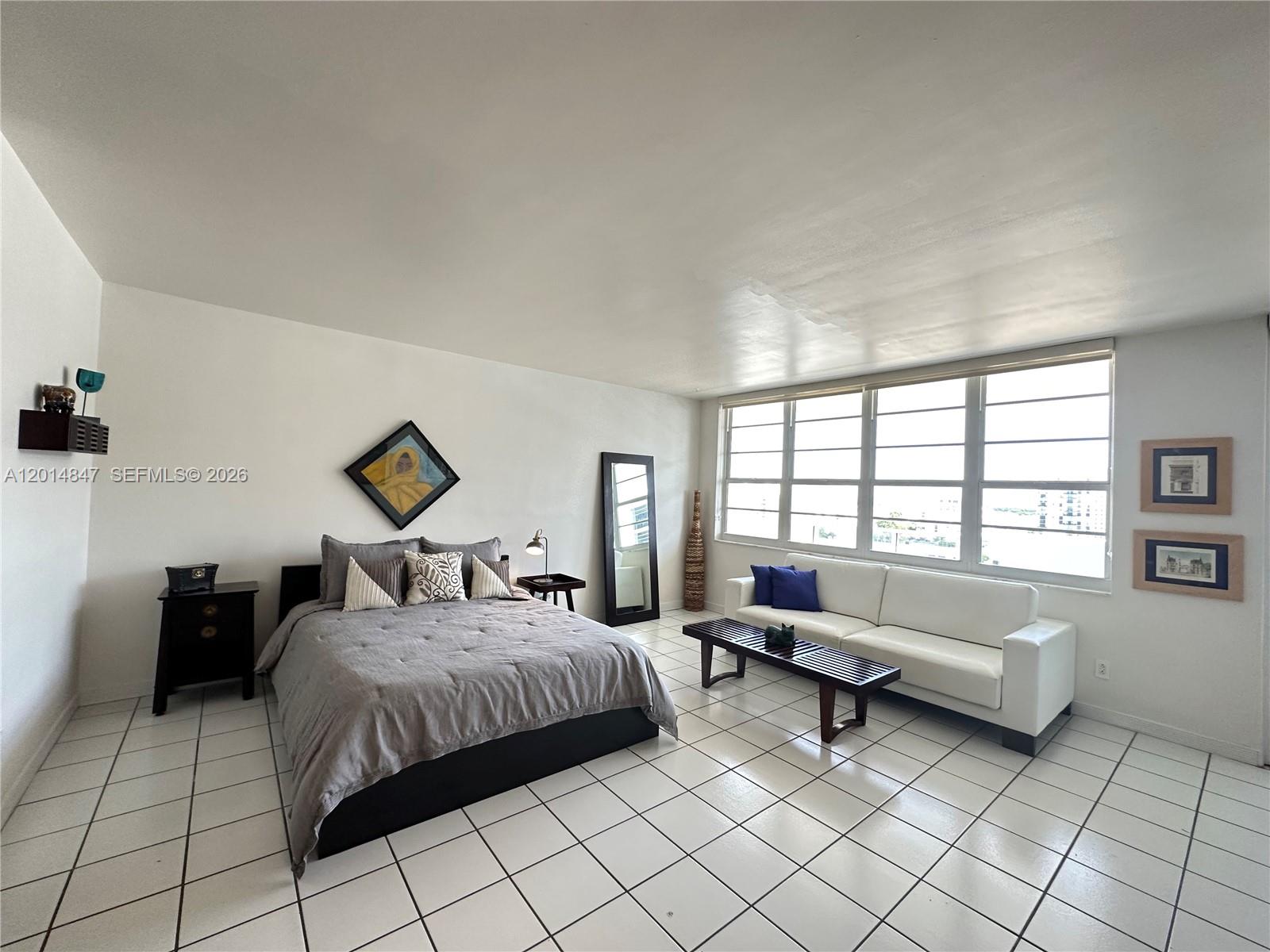 THE DECOPLAGE CONDO - Residential Lease