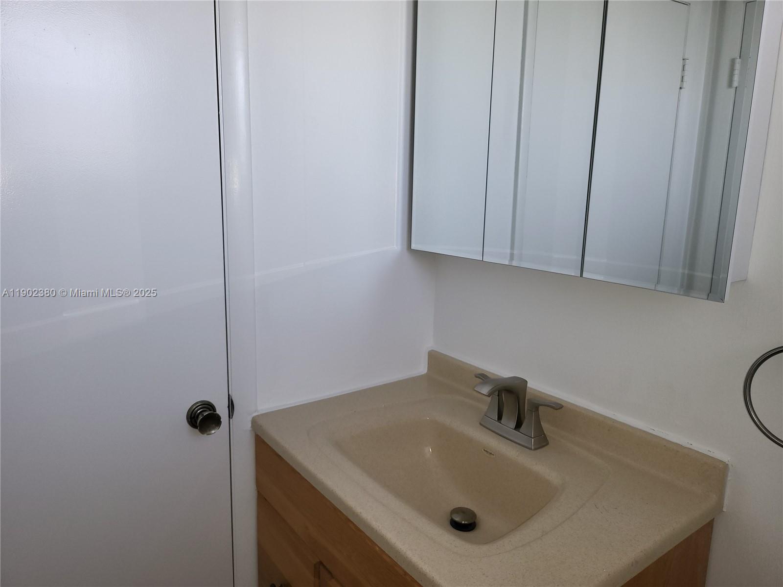 GOLDEN VIEW CONDO - Residential Lease