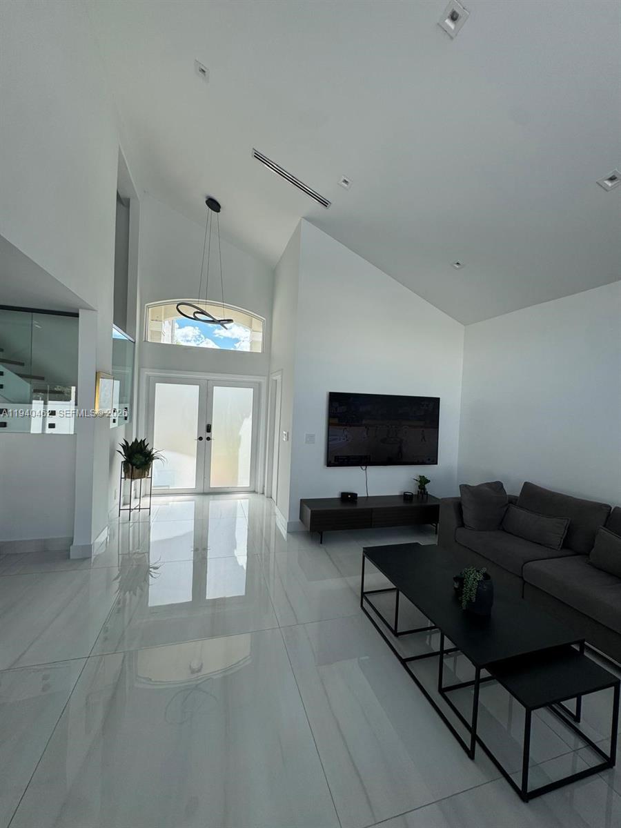 BANYAN OAKRIDGE PLAT - Residential Lease