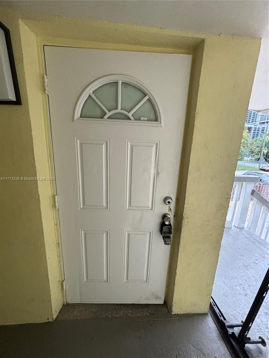 Rental Property at 300 Sw 4th Ct 10, Fort Lauderdale, Broward County, Florida - Bedrooms: 2 
Bathrooms: 1  - $1,700 MO.