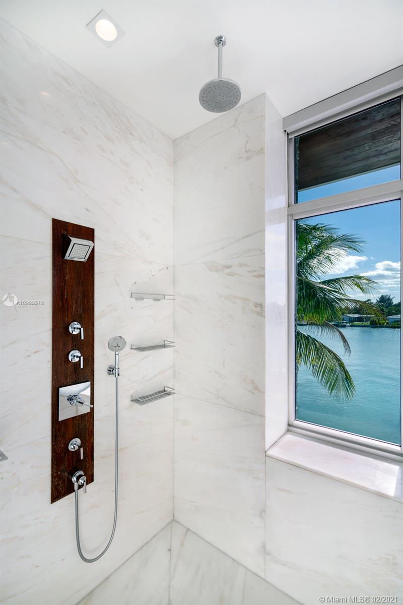 BISCAYNE POINT - Residential