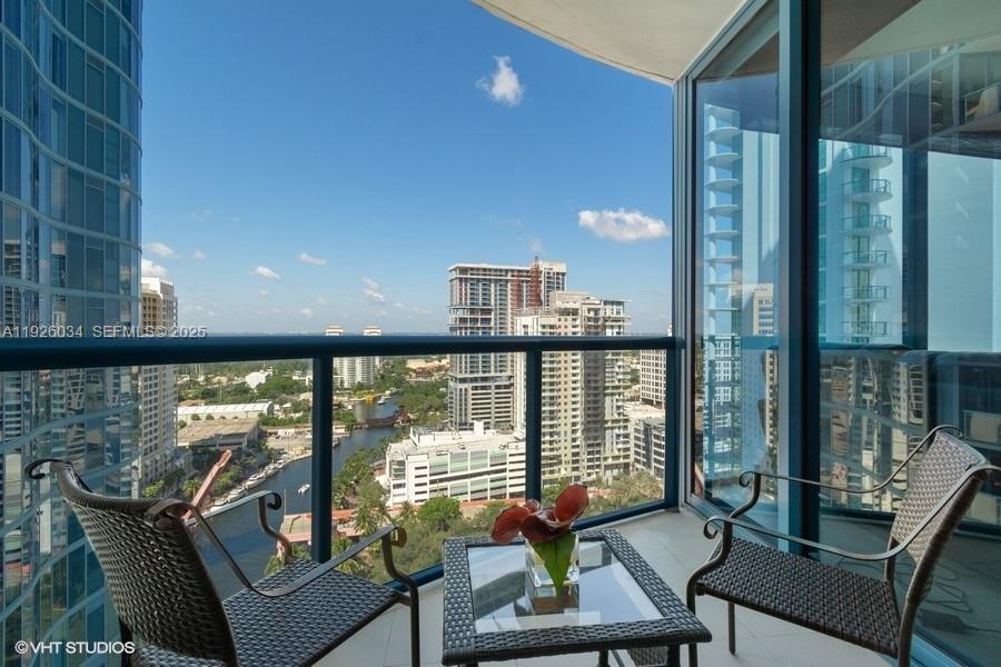 LAS OLAS RIVER HOUSE COND - Residential Lease