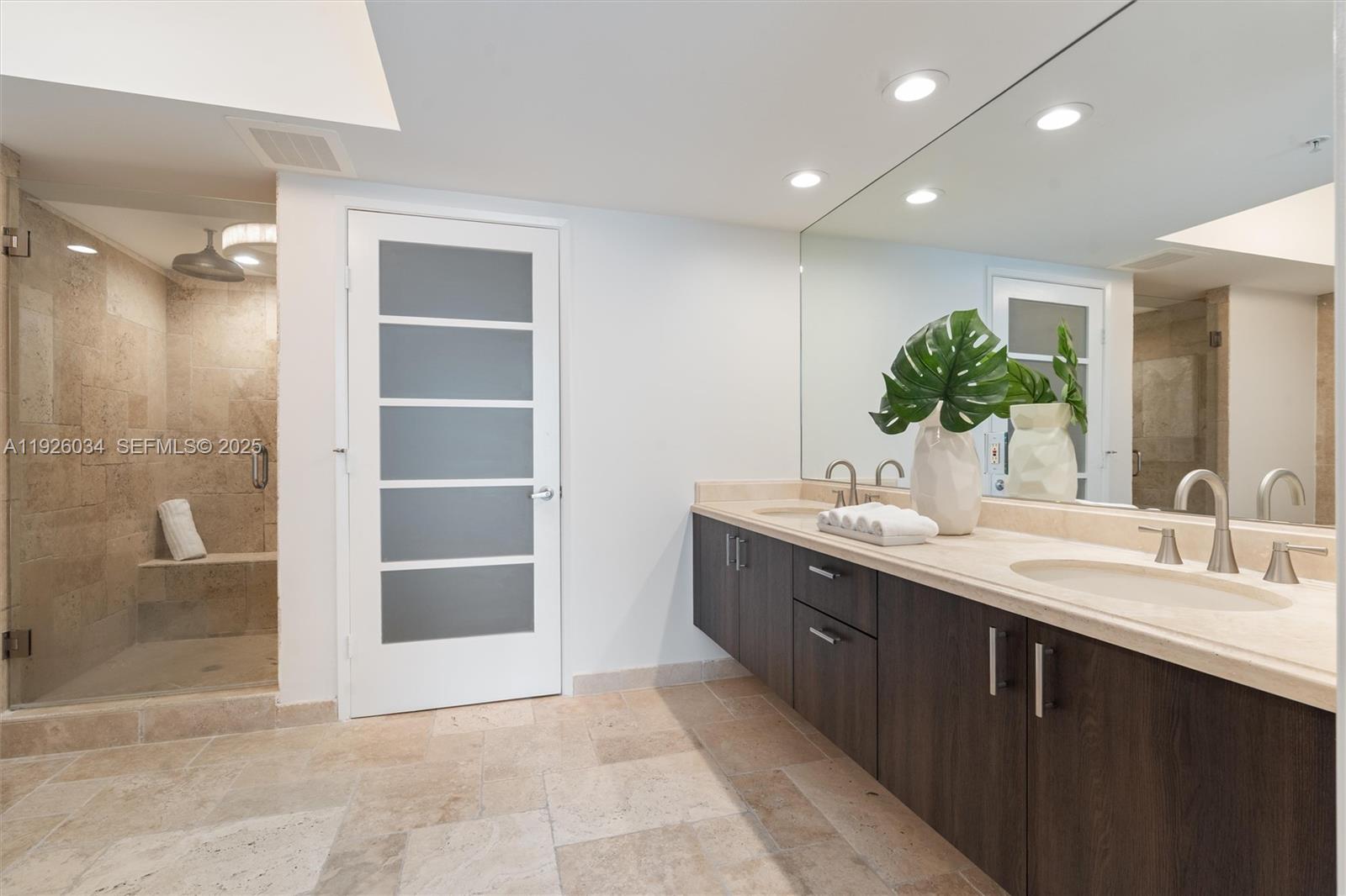 LAS OLAS RIVER HOUSE COND - Residential Lease