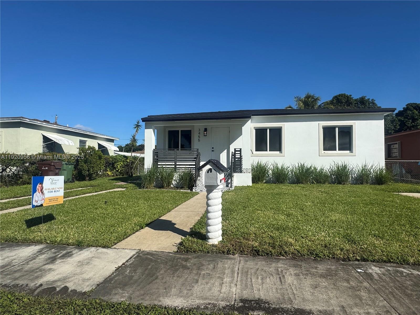 DEAL MANOR - Residential Lease