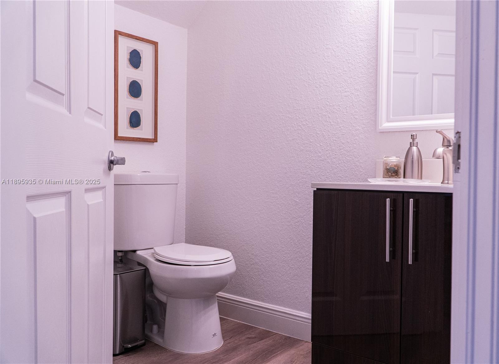 FOREST LAKE PARADISE - Residential