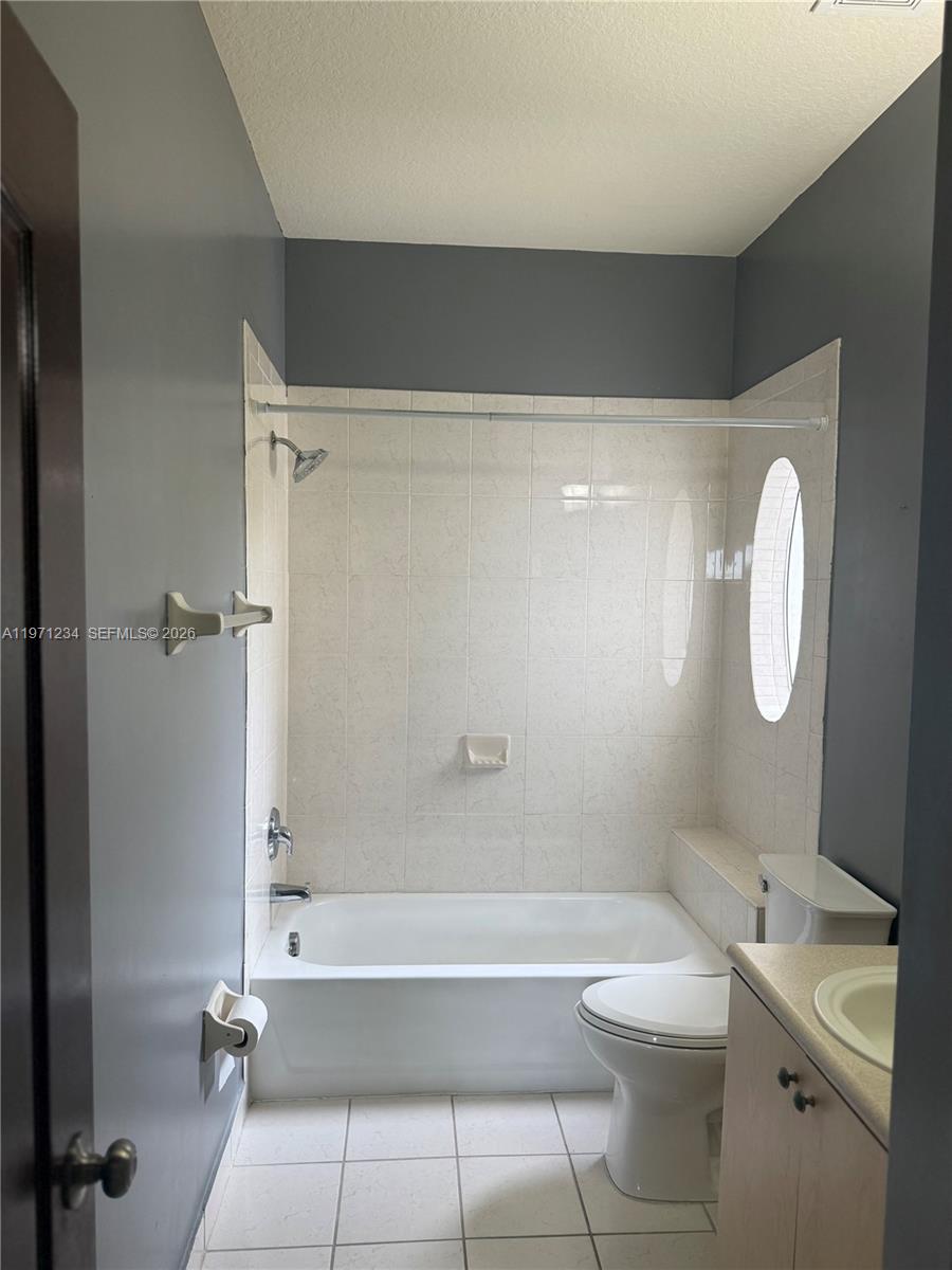 PORTOFINO PALMS - Residential