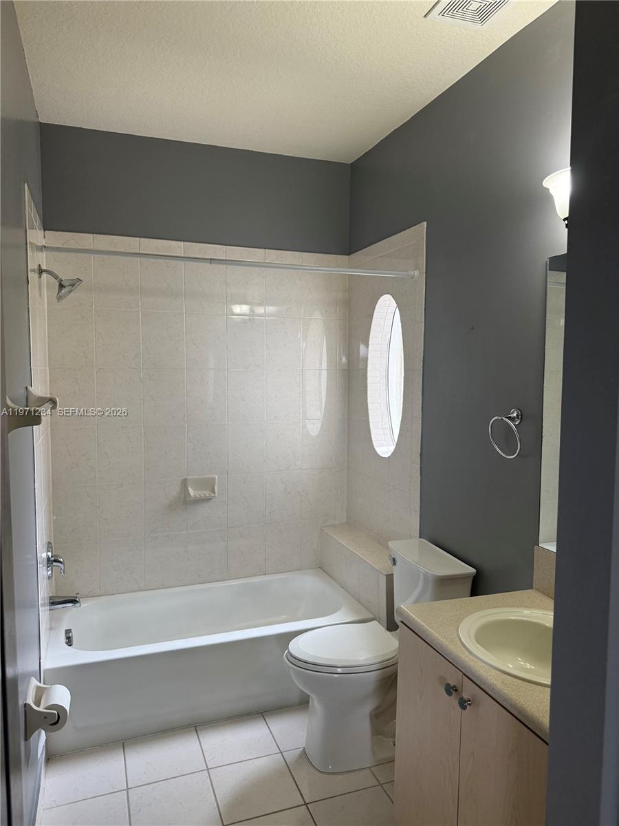 PORTOFINO PALMS - Residential