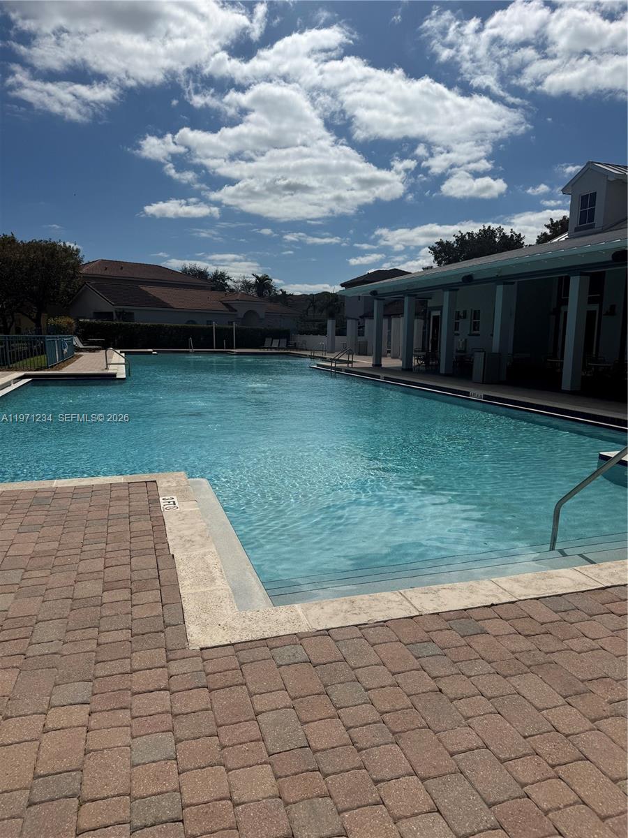 PORTOFINO PALMS - Residential