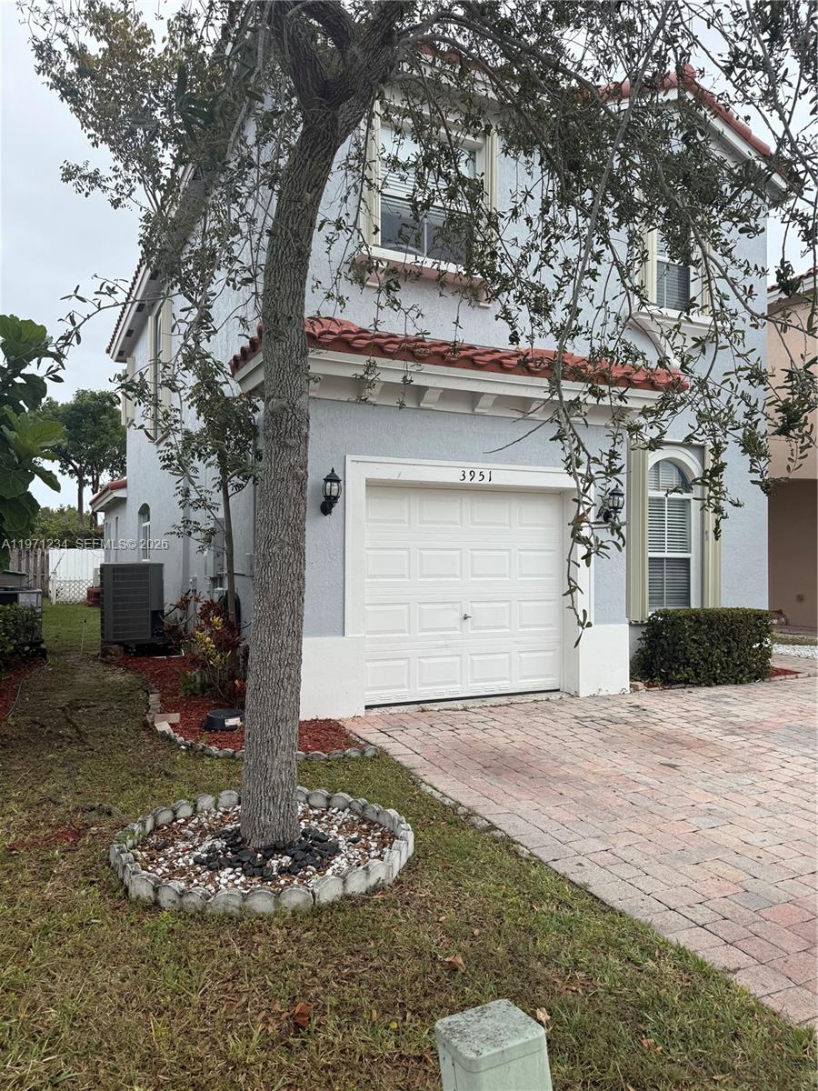 PORTOFINO PALMS - Residential