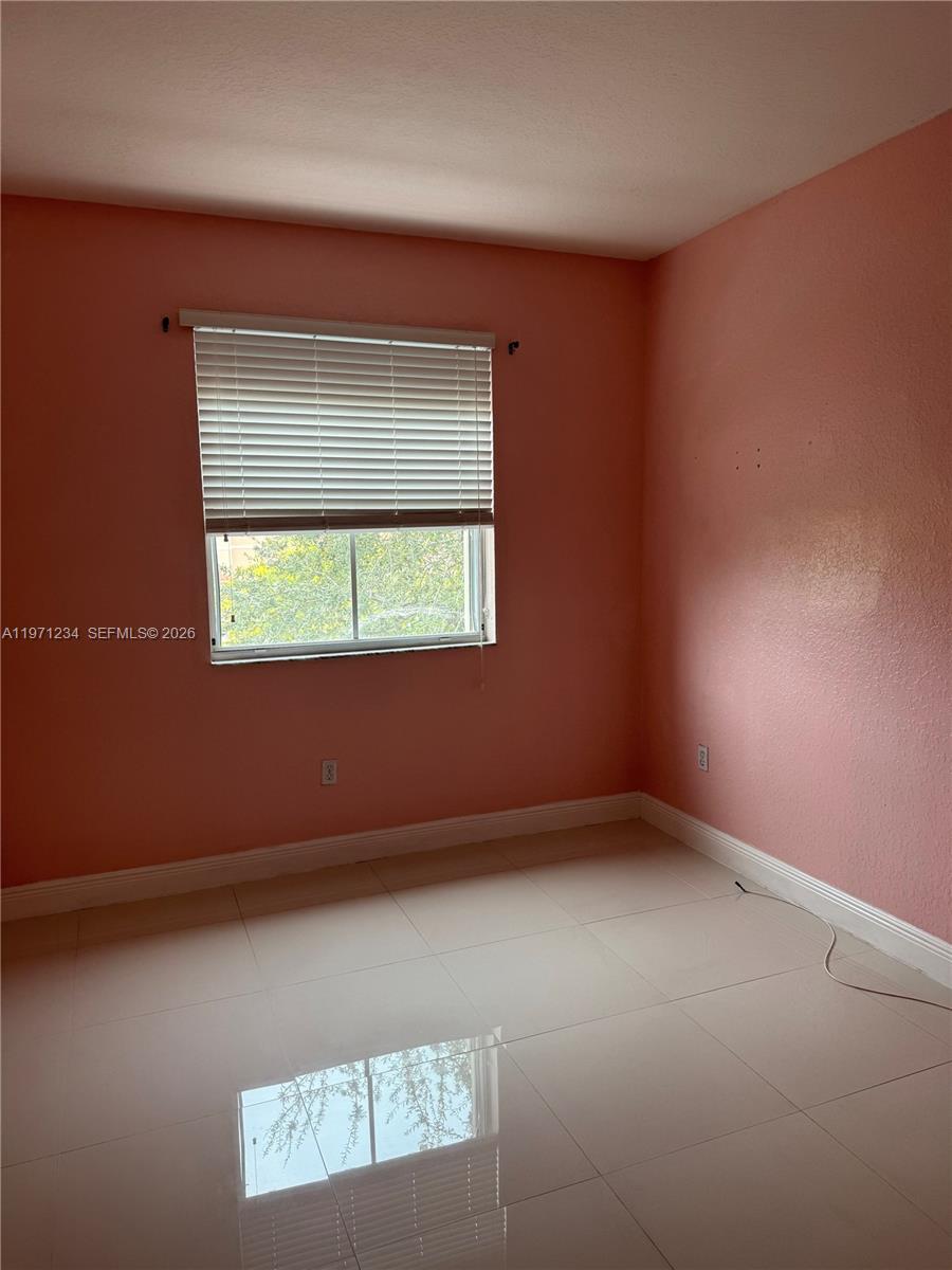 PORTOFINO PALMS - Residential