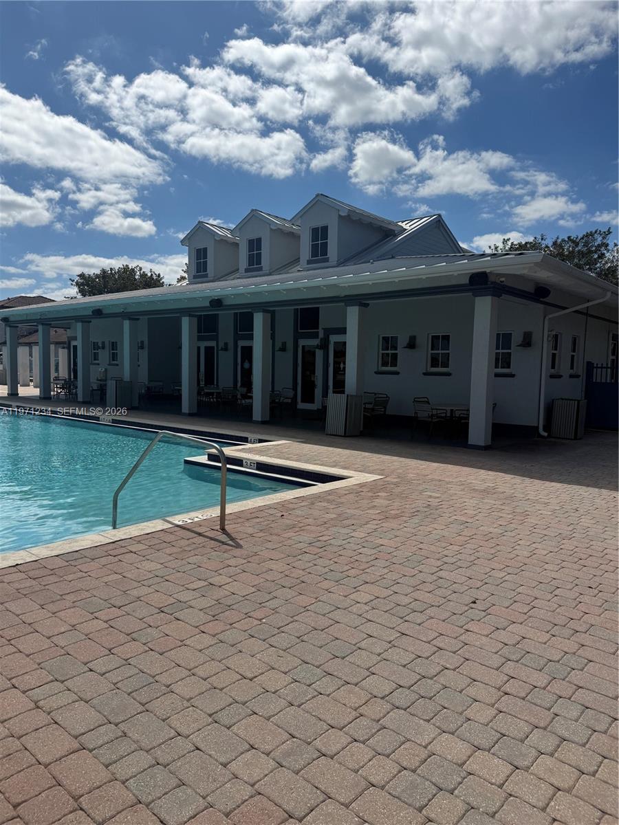 PORTOFINO PALMS - Residential