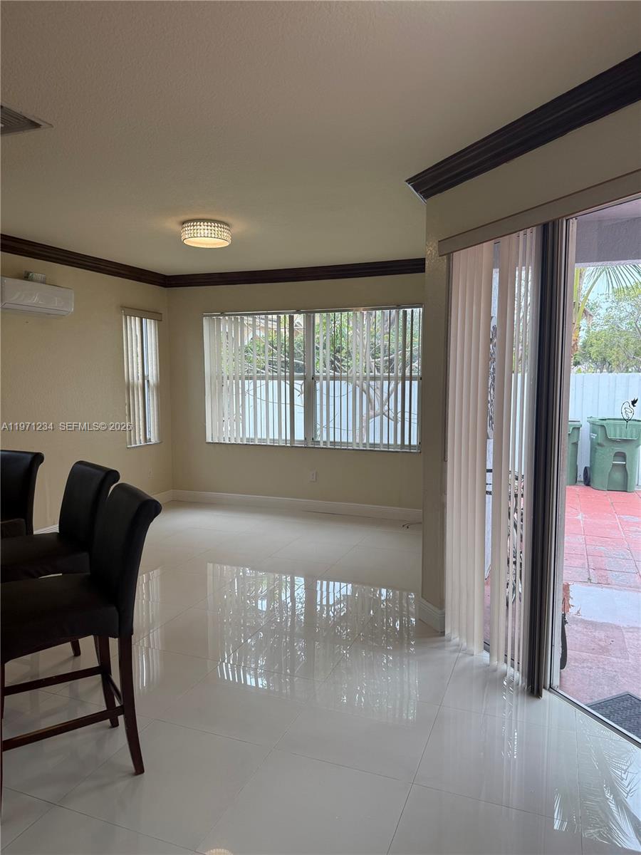 PORTOFINO PALMS - Residential