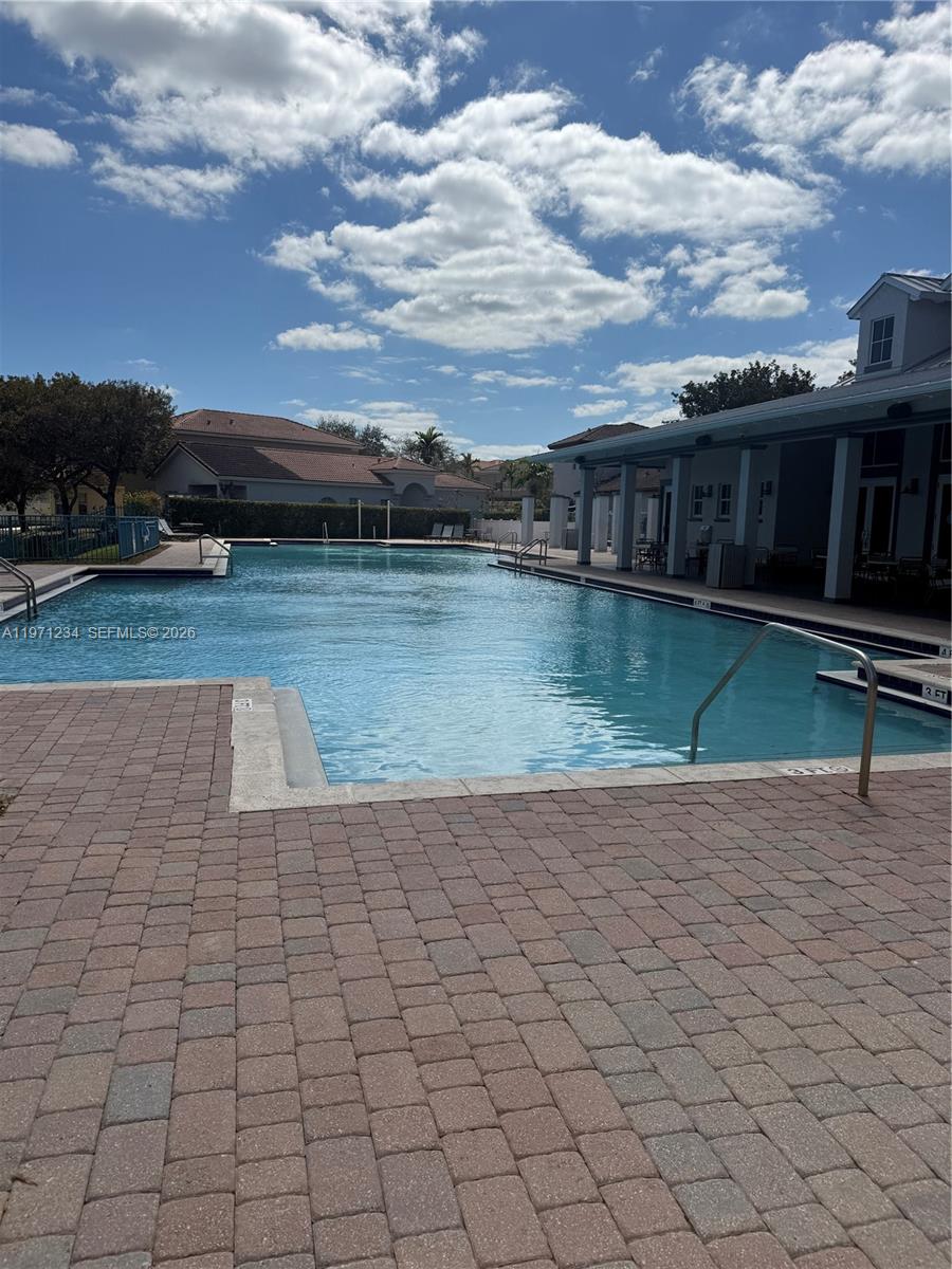 PORTOFINO PALMS - Residential