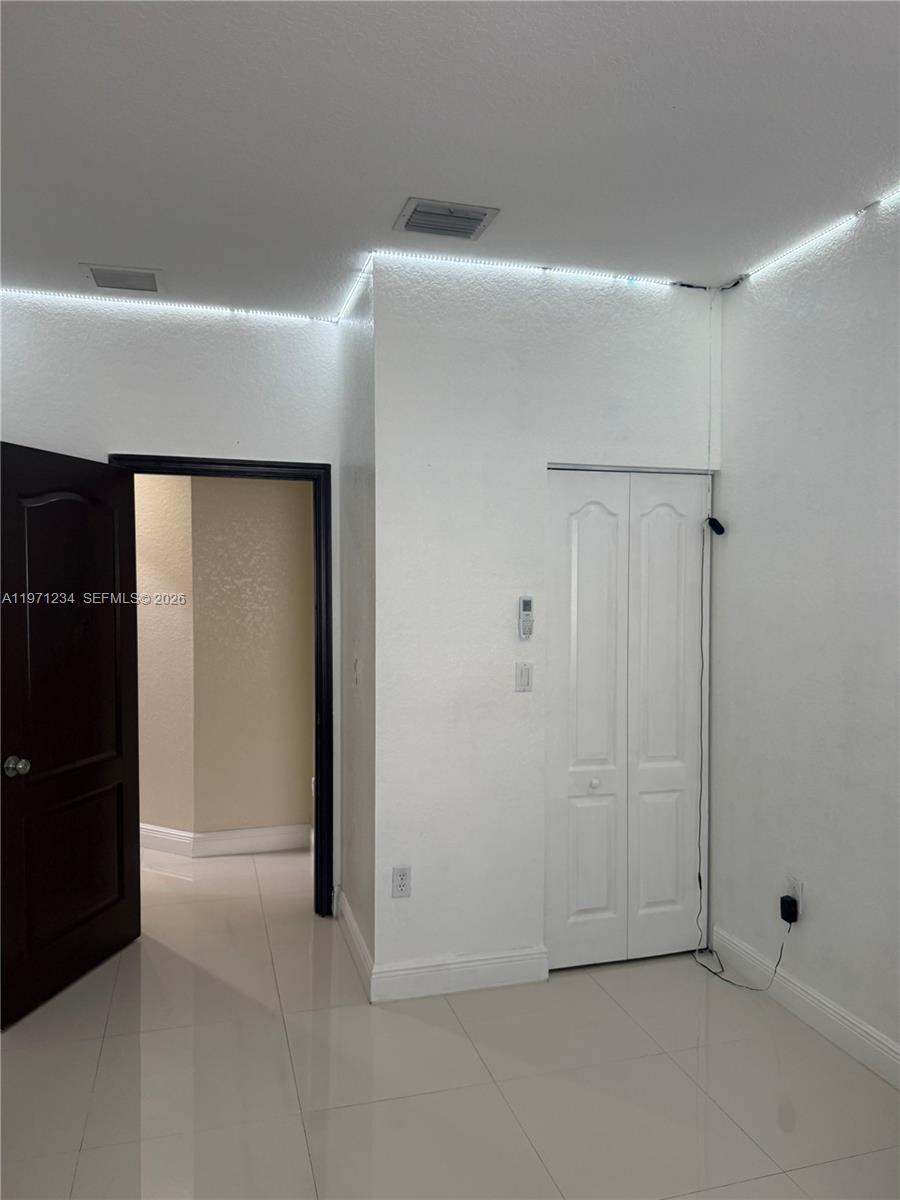 PORTOFINO PALMS - Residential