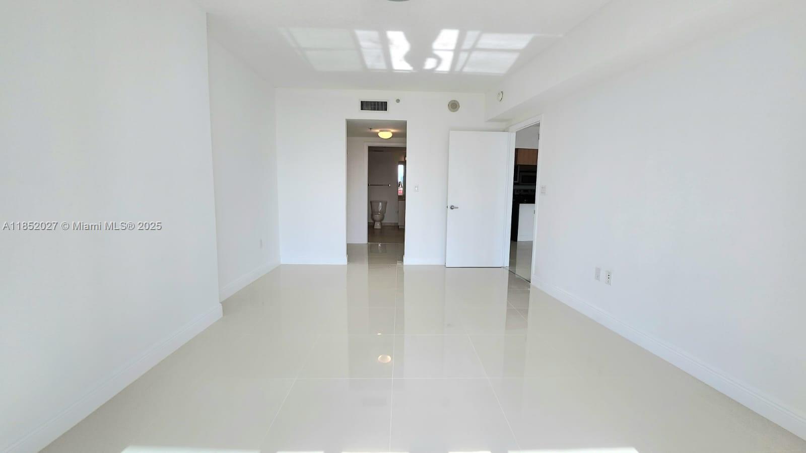 OPERA TOWER CONDO - Residential