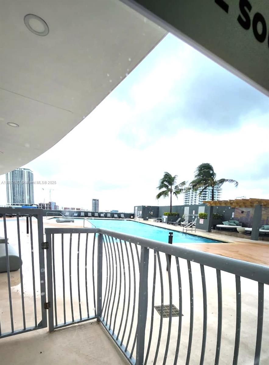 OPERA TOWER CONDO - Residential