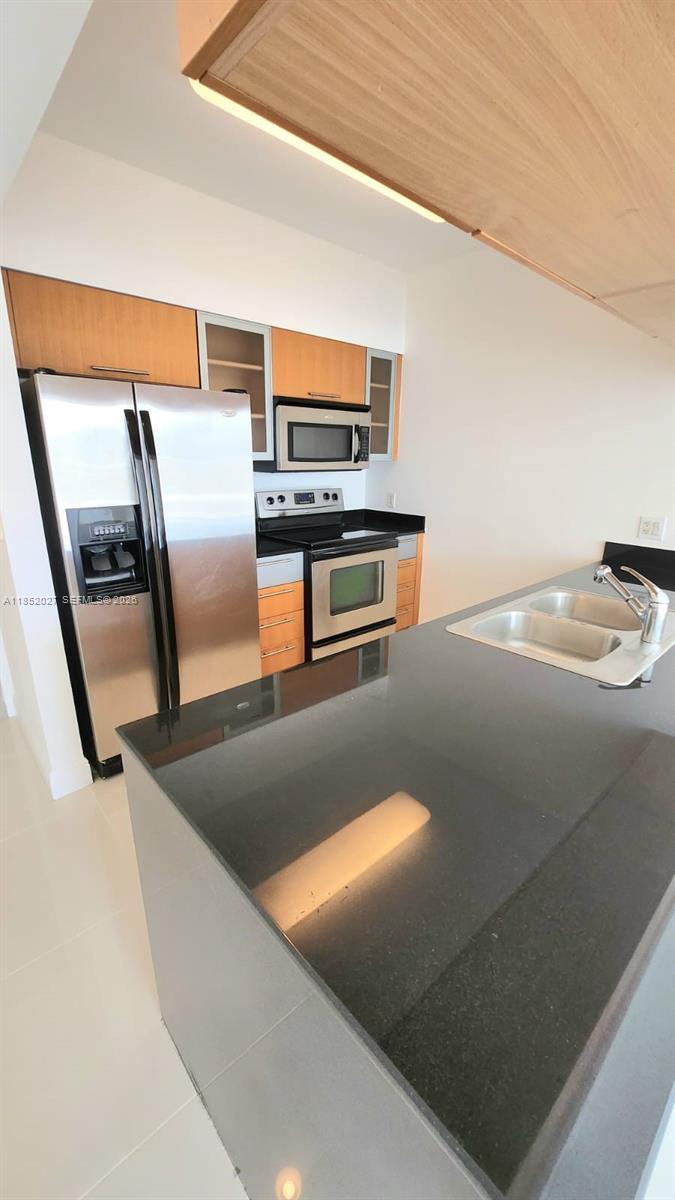 OPERA TOWER CONDO - Residential