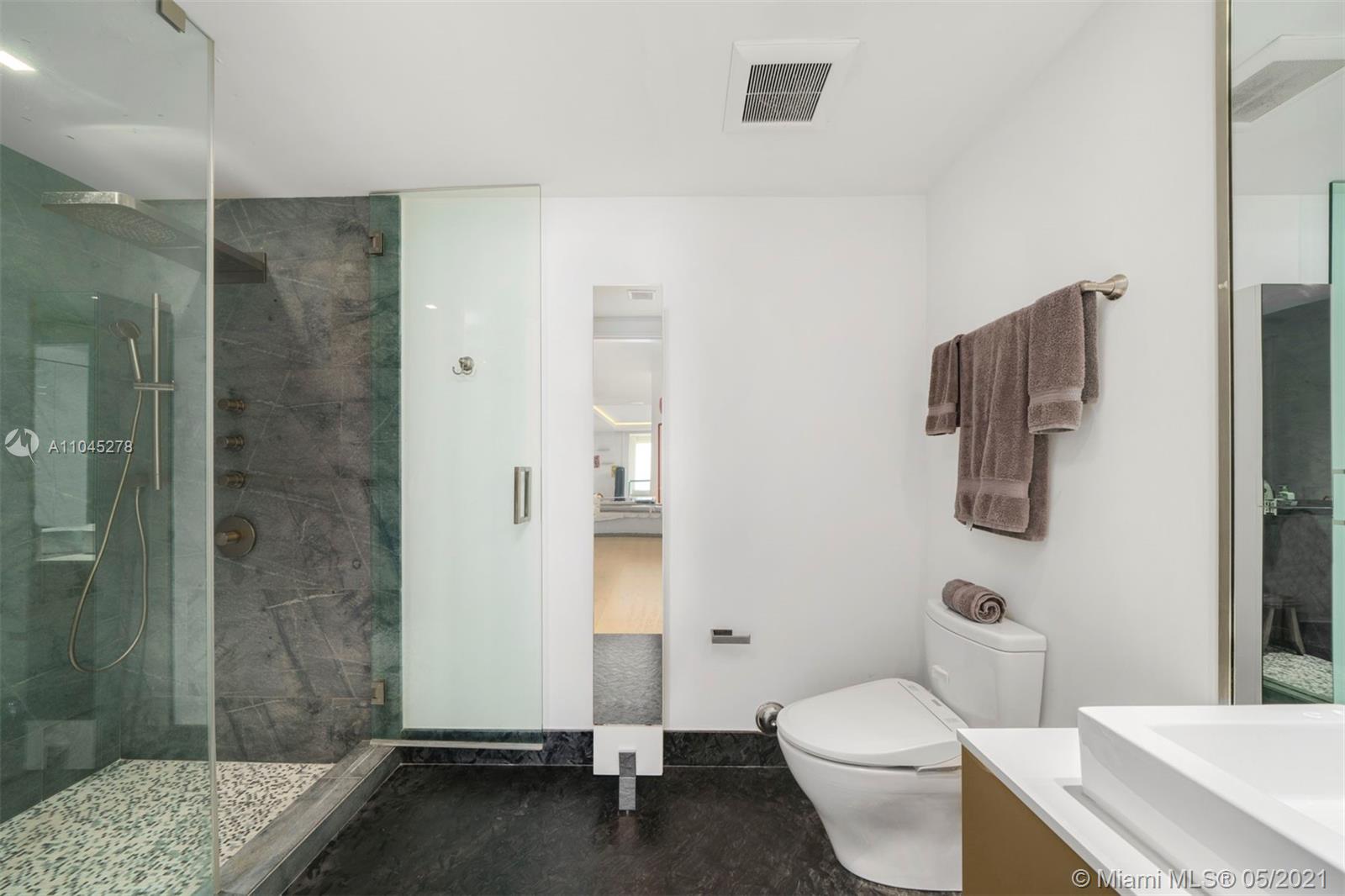 RESIDENCES AT VIZCAYA CON - Residential