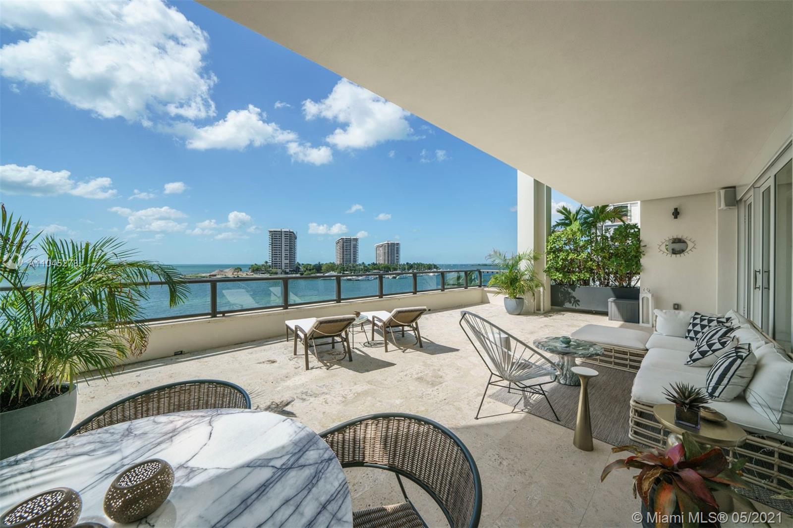 RESIDENCES AT VIZCAYA CON - Residential