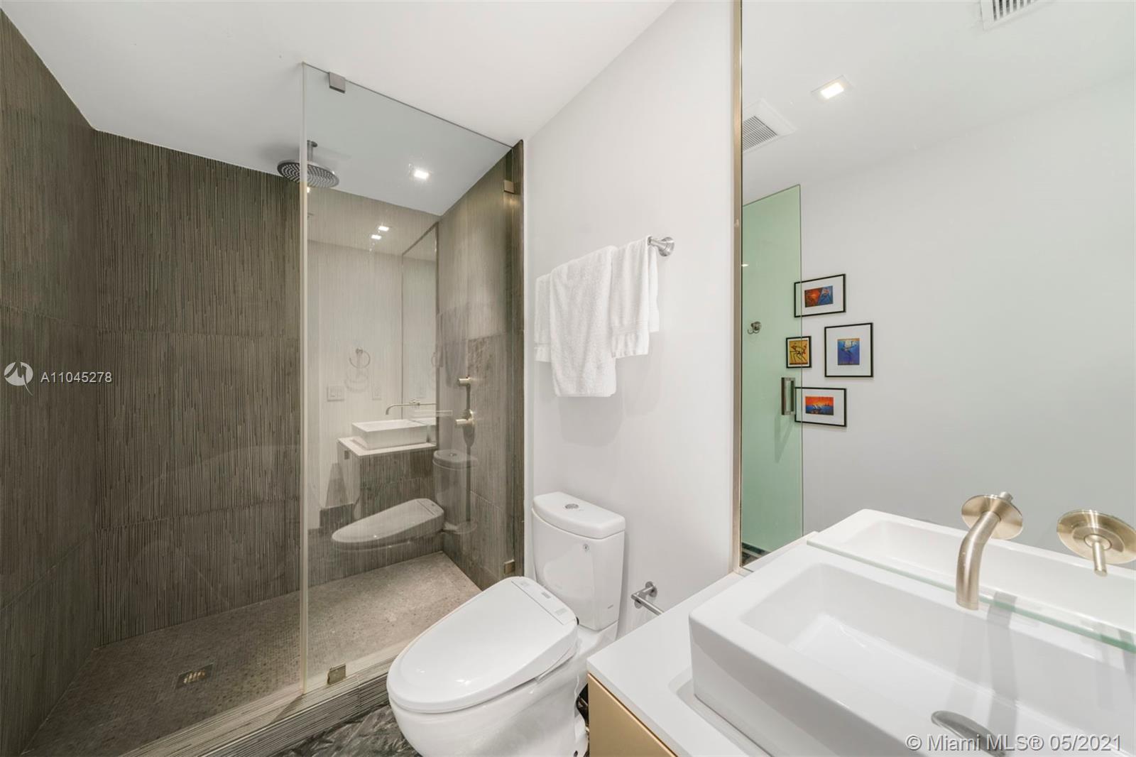 RESIDENCES AT VIZCAYA CON - Residential