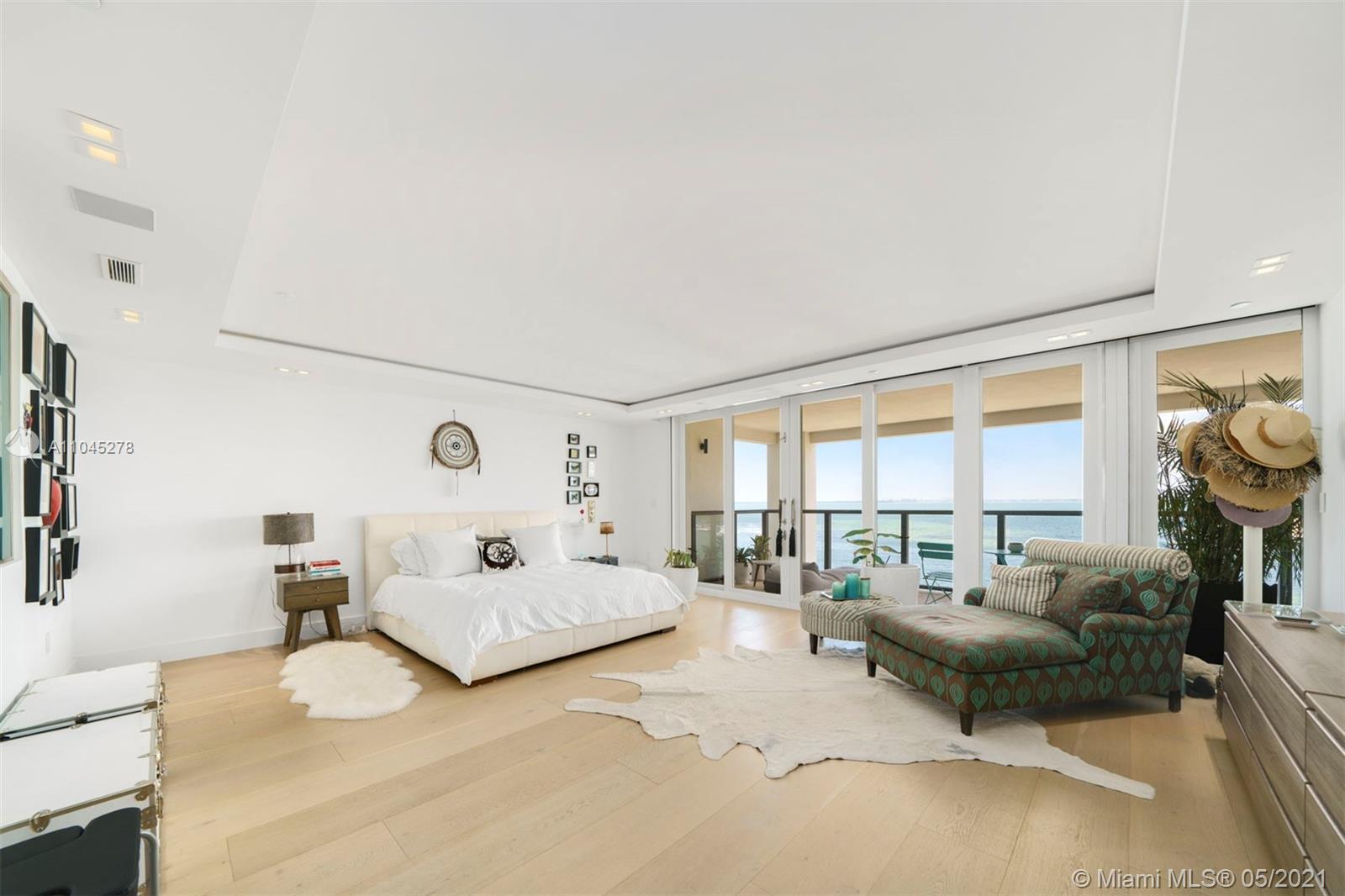 RESIDENCES AT VIZCAYA CON - Residential