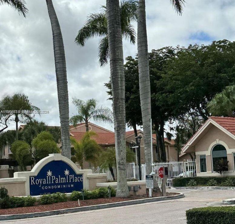 ROYAL PALM PLACE - Residential