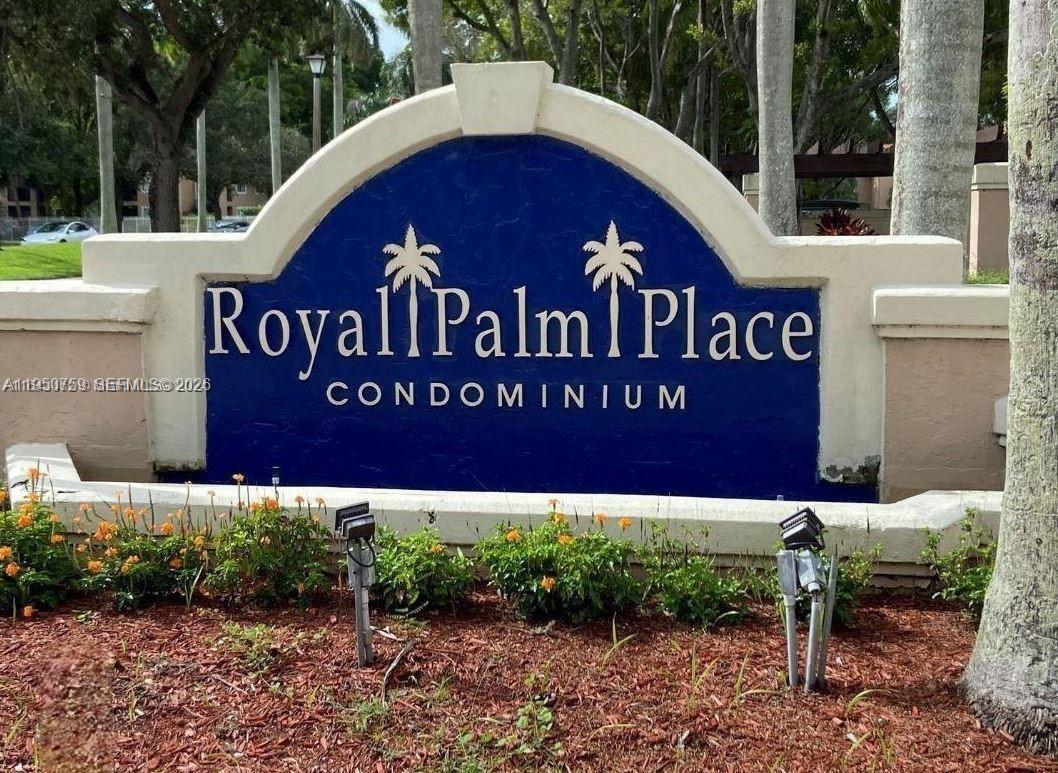 ROYAL PALM PLACE - Residential