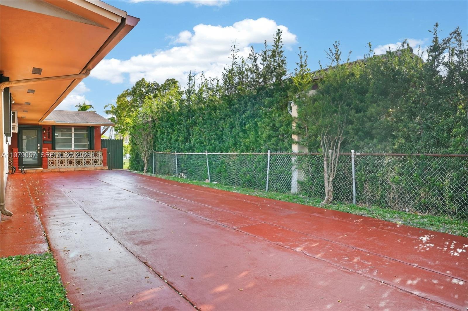 AMND MIAMI SUBURBAN ACRES - Residential Income