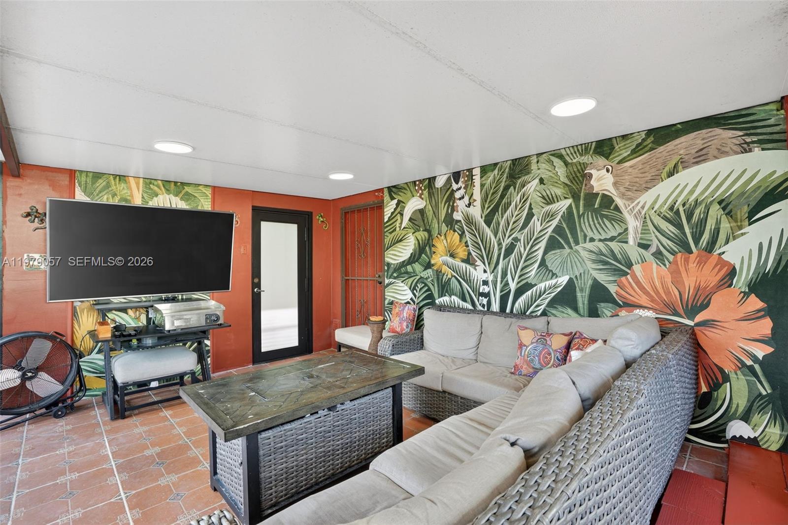 AMND MIAMI SUBURBAN ACRES - Residential Income