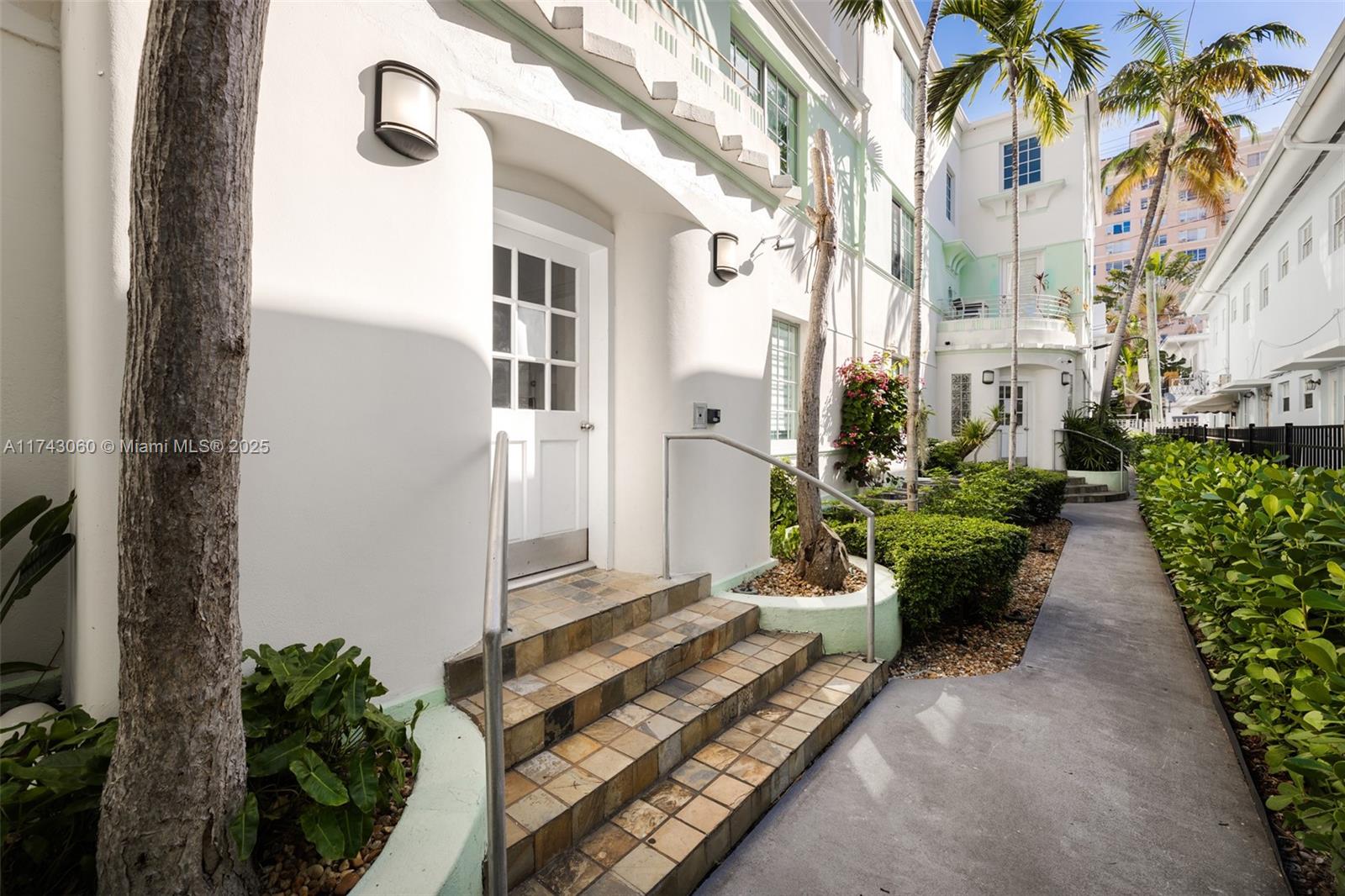 815 Euclid Ave 2, Miami Beach, Miami-Dade County, Florida - 1 Bedrooms  
1 Bathrooms - 