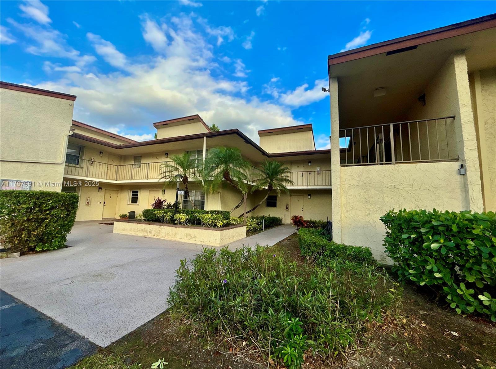 Property for Sale at 8760 Holly Ct 204, Tamarac, Broward County, Florida - Bedrooms: 3 
Bathrooms: 2  - $300,000