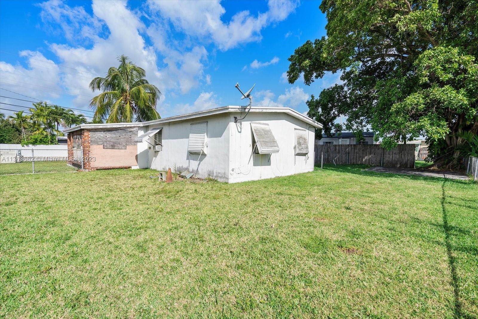 WESTWOOD LAKE 4TH ADDN - Residential