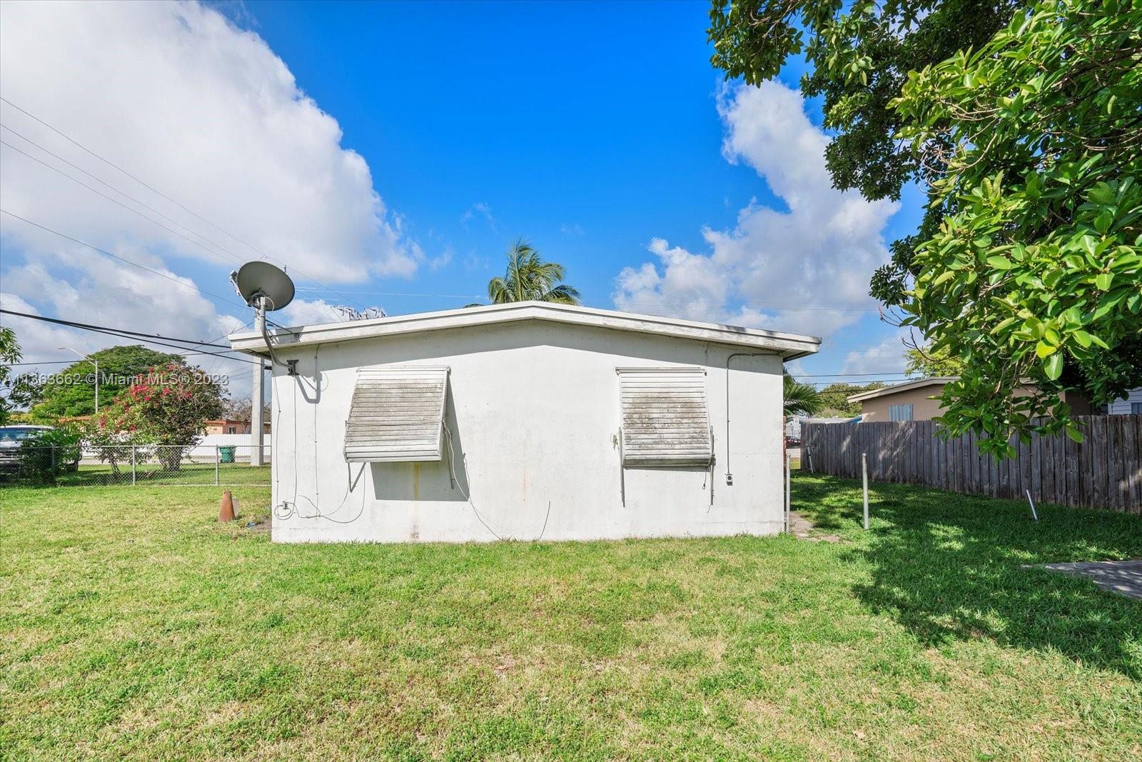 WESTWOOD LAKE 4TH ADDN - Residential