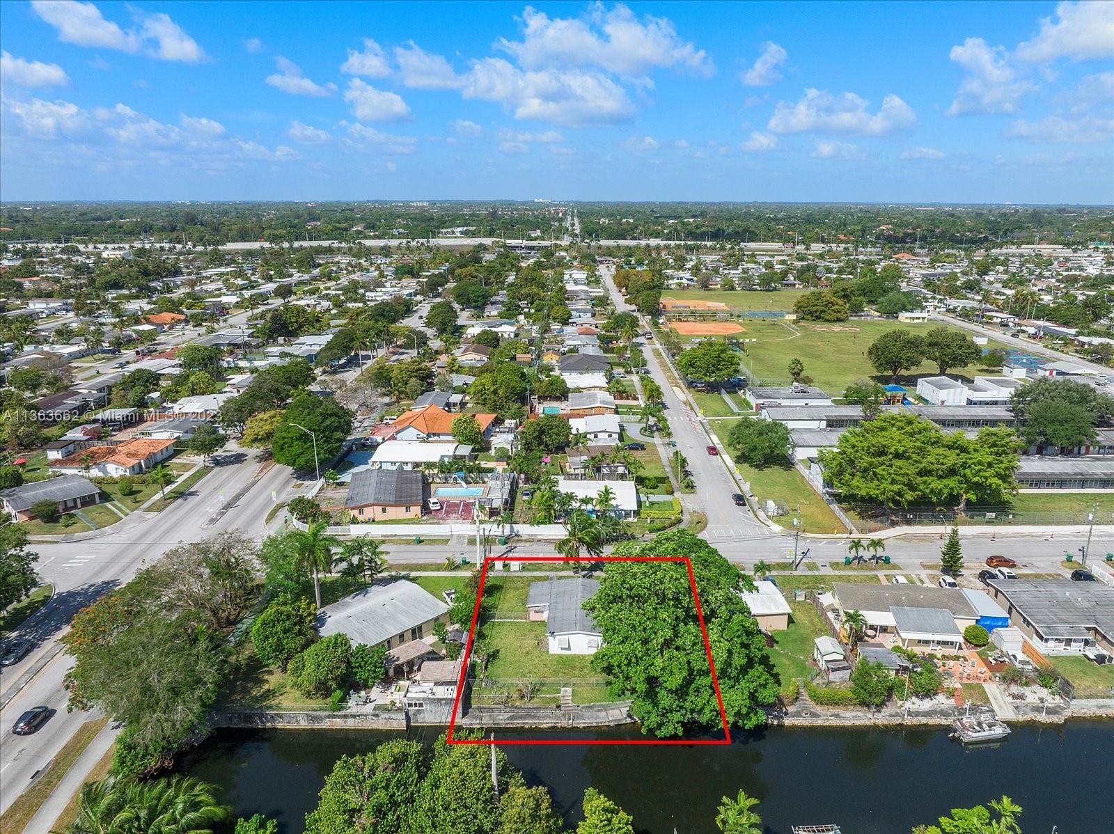 WESTWOOD LAKE 4TH ADDN - Residential