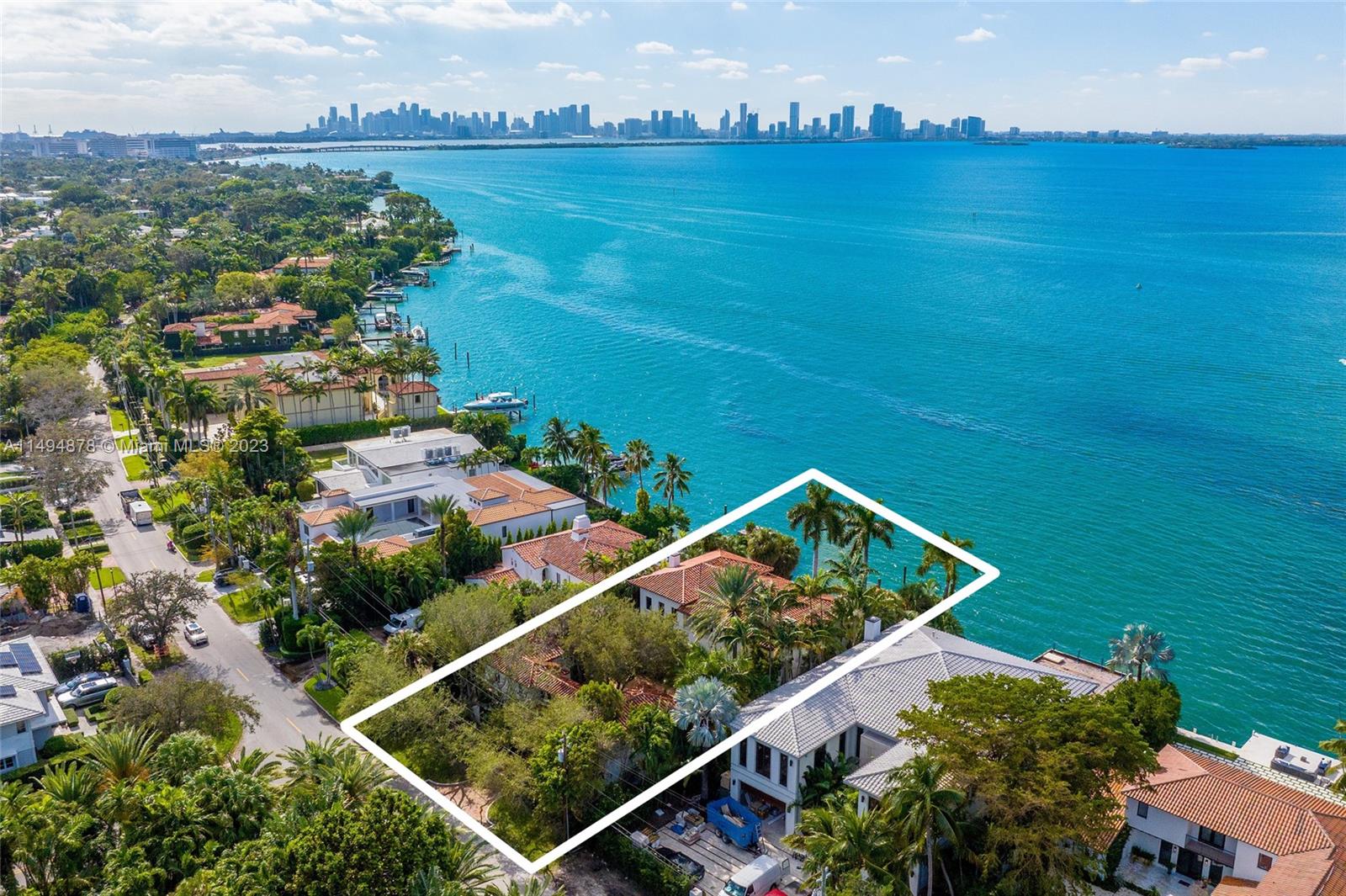 LA GORCE GOLF SUB - Residential