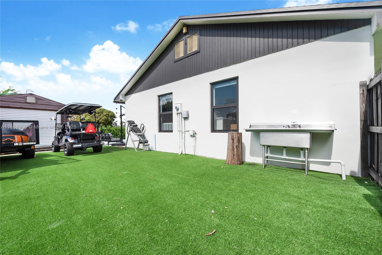 SECTION 21 BEL-AIRE - Residential Lease