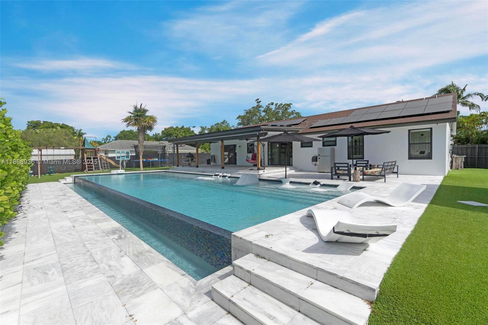 SECTION 21 BEL-AIRE - Residential Lease