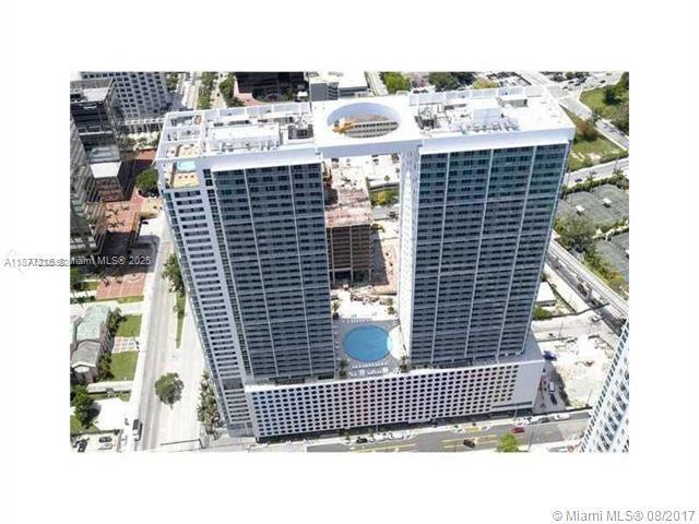 Great location! Unobstructed view. Largest 1/1 unit in the building, porcelain floors, energy-efficient washer & dryer inside unit, quartz counter-tops, top SS appliances, bathroom with separate tub and shower, and walk-in closet.