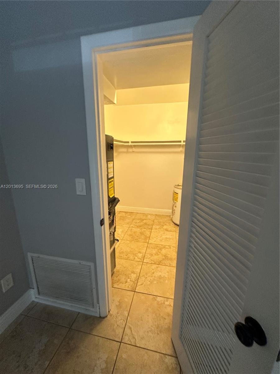 C GAB DOUGLAS SEC - Residential Lease