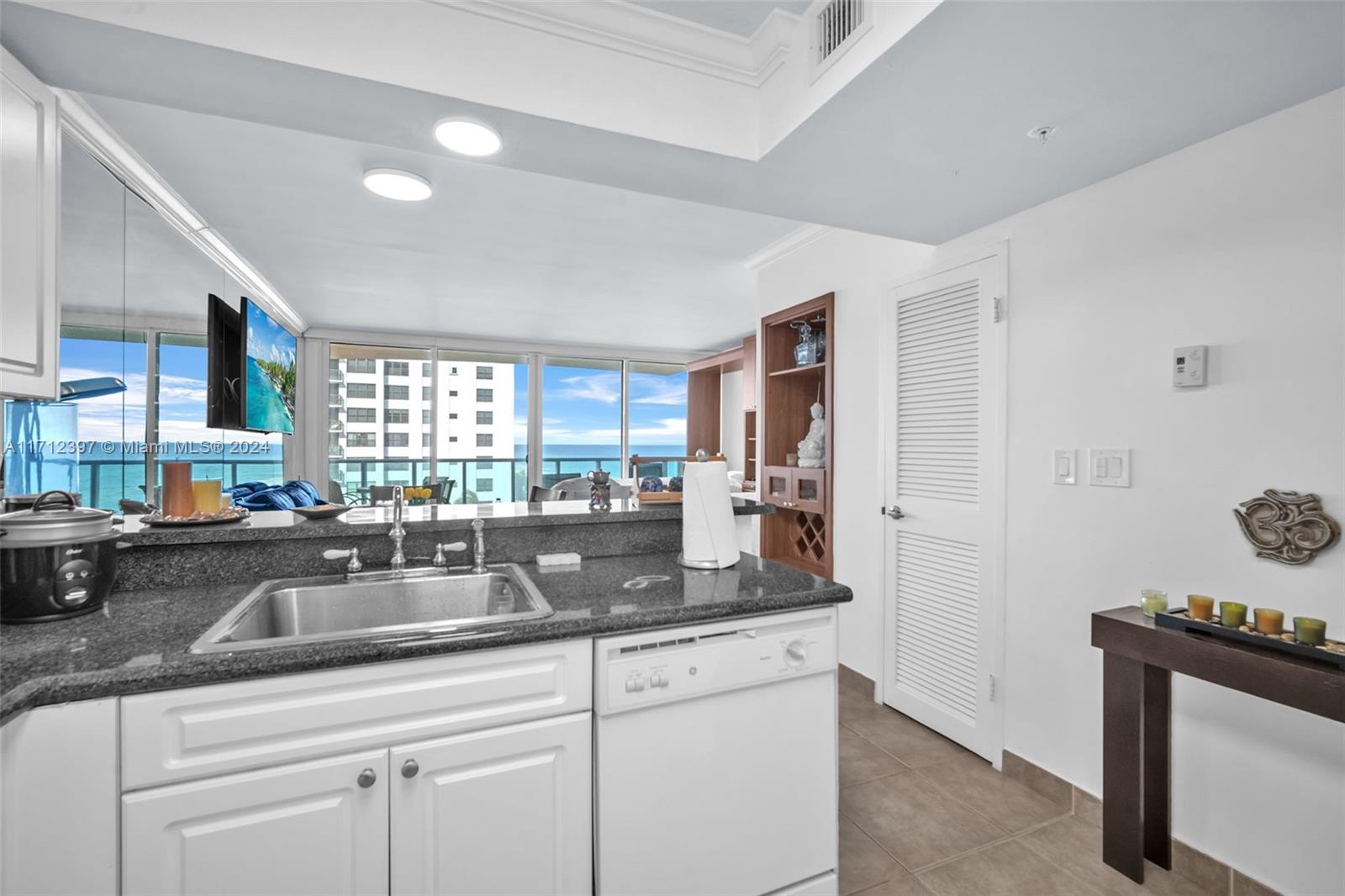 2501 S OCEAN DRIVE 809