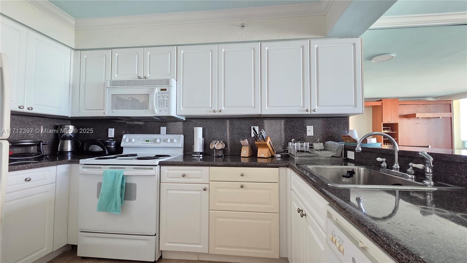 THE WAVE CONDO - Residential