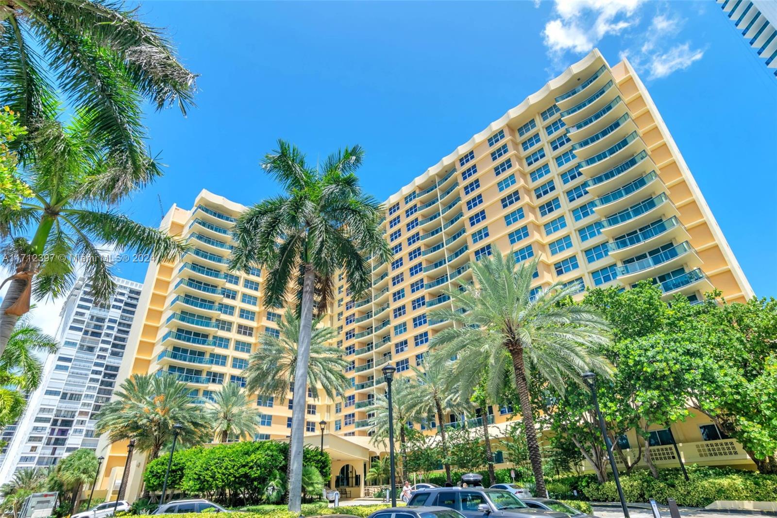 THE WAVE CONDO - Residential