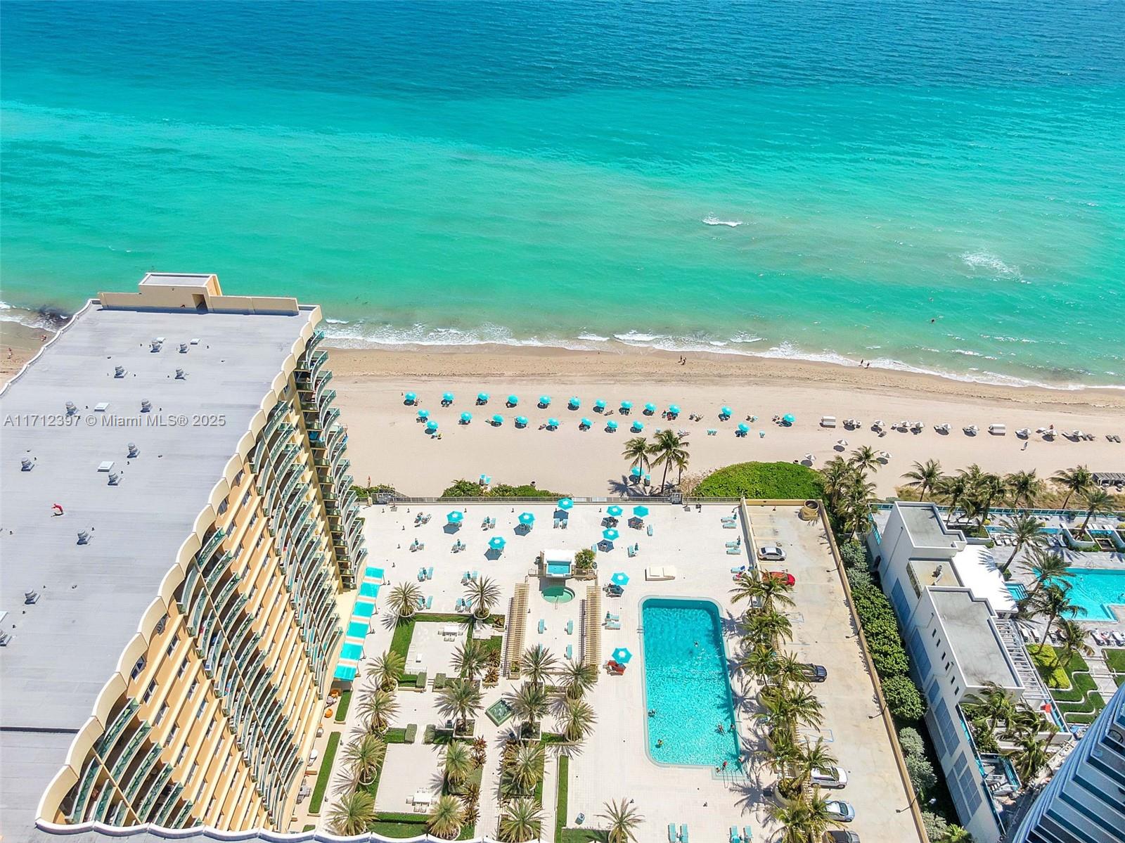 THE WAVE CONDO - Residential