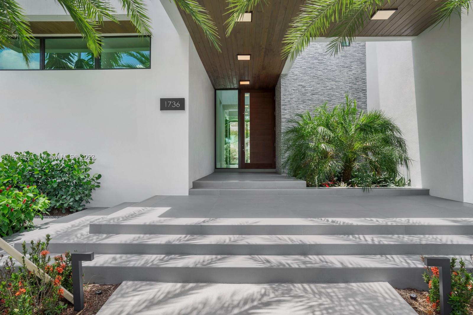 LAUDERDALE HARBORS SEC A - Residential