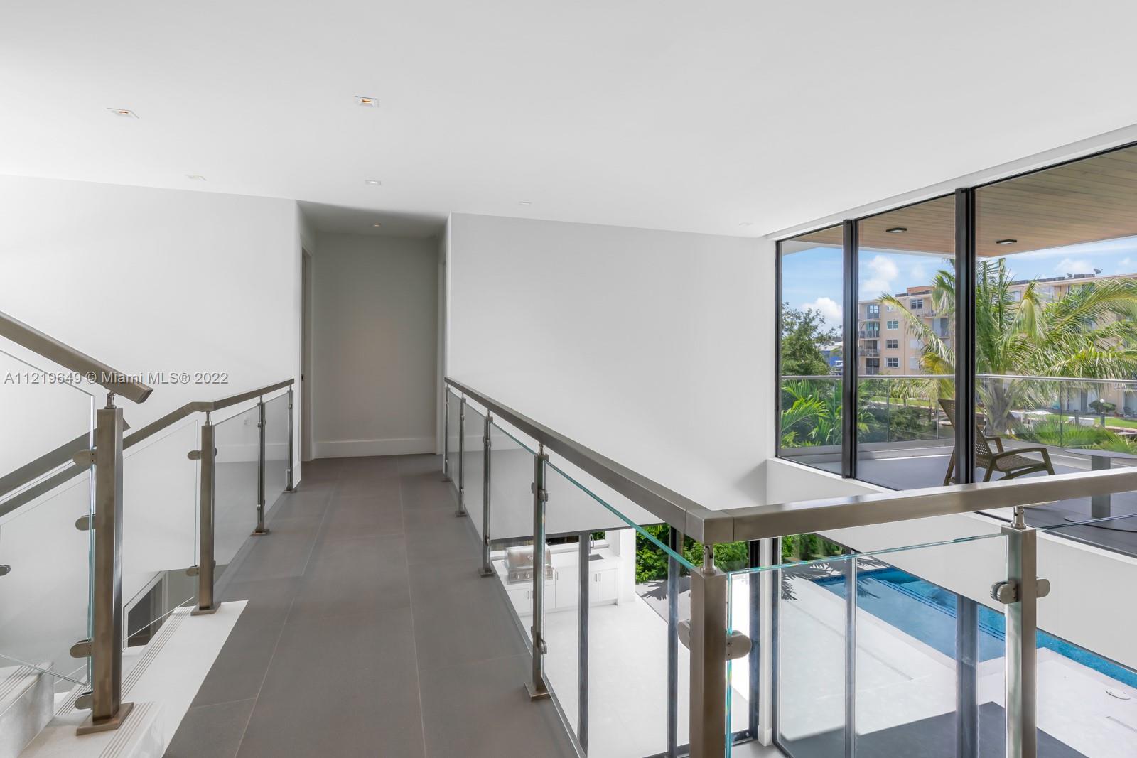 LAUDERDALE HARBORS SEC A - Residential