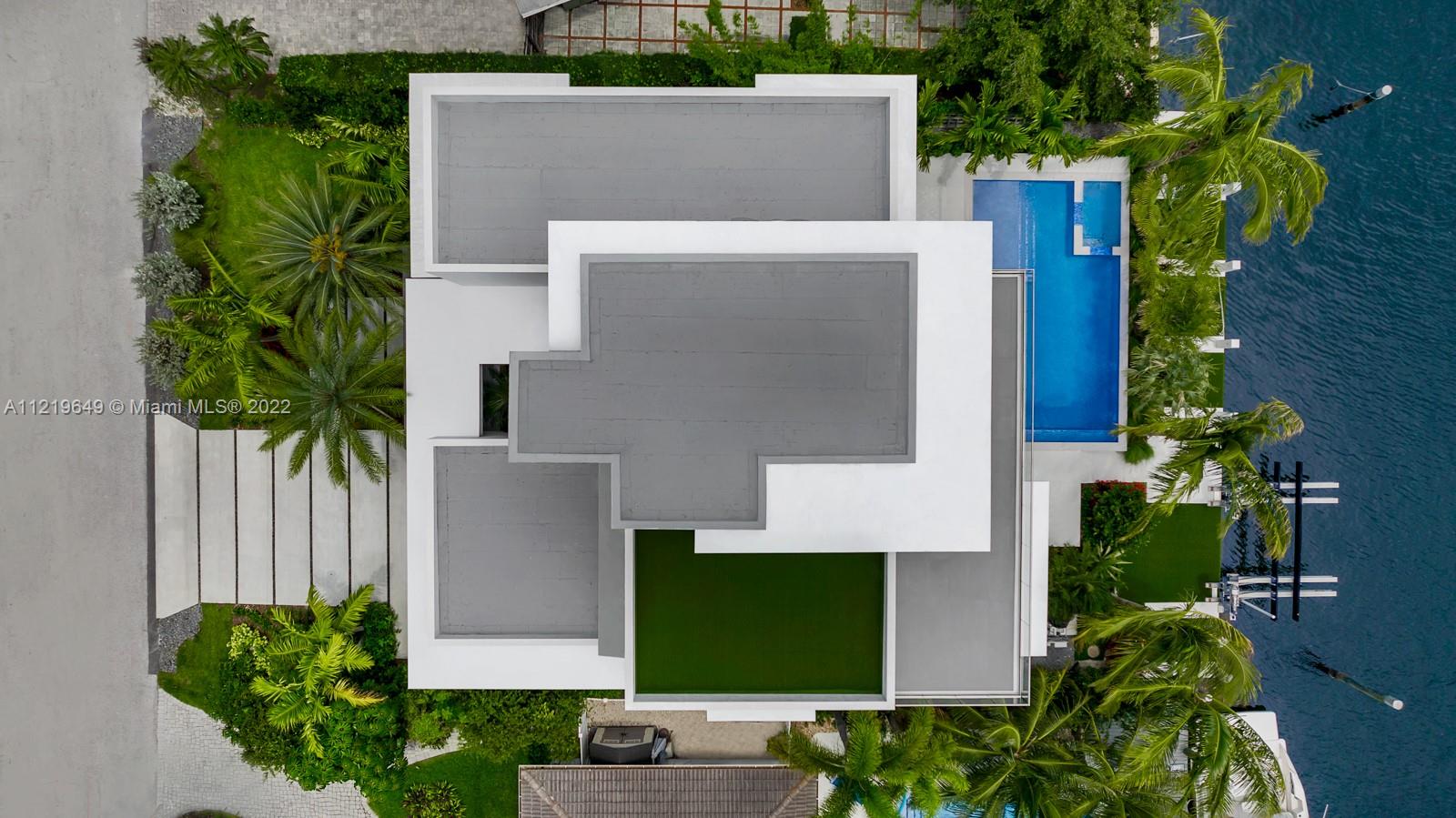 LAUDERDALE HARBORS SEC A - Residential