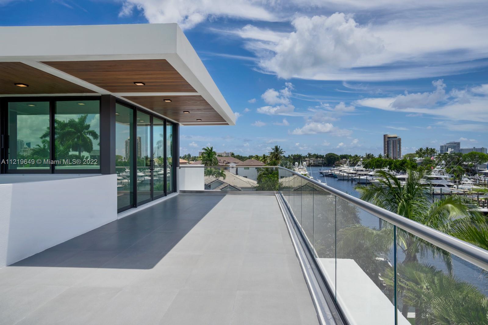 LAUDERDALE HARBORS SEC A - Residential