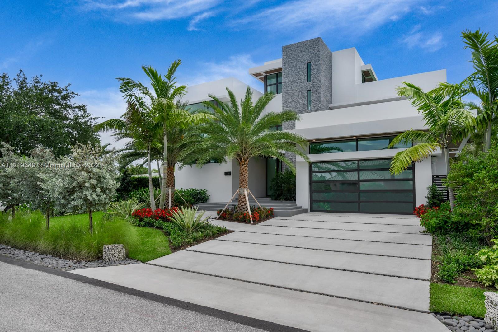 LAUDERDALE HARBORS SEC A - Residential